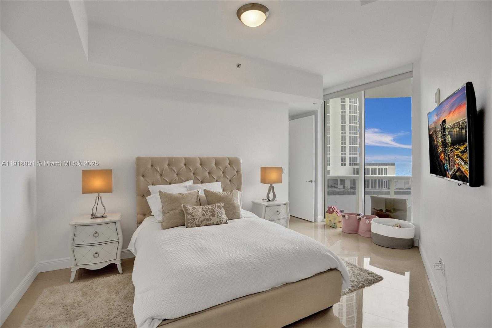 Small Image of 15901 COLLINS AVE #603, Sunny Isles Beach Number 38