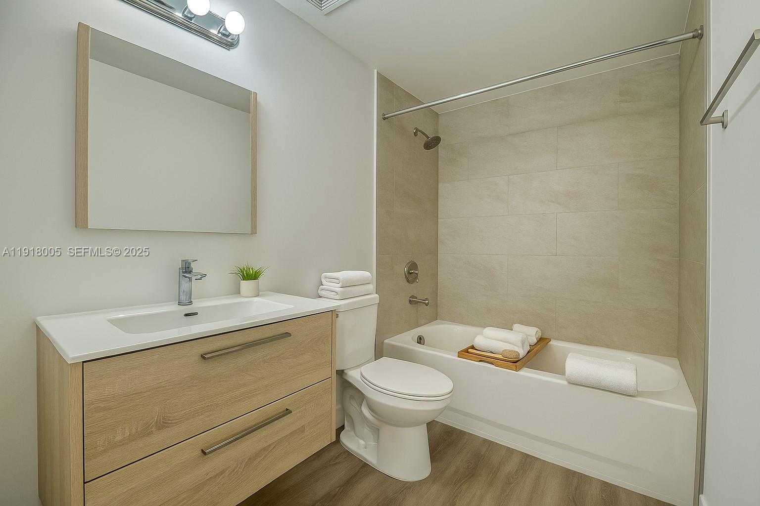 Small Image of 7300 NORTH WEST 114TH AVE #306-6, Doral Number 12