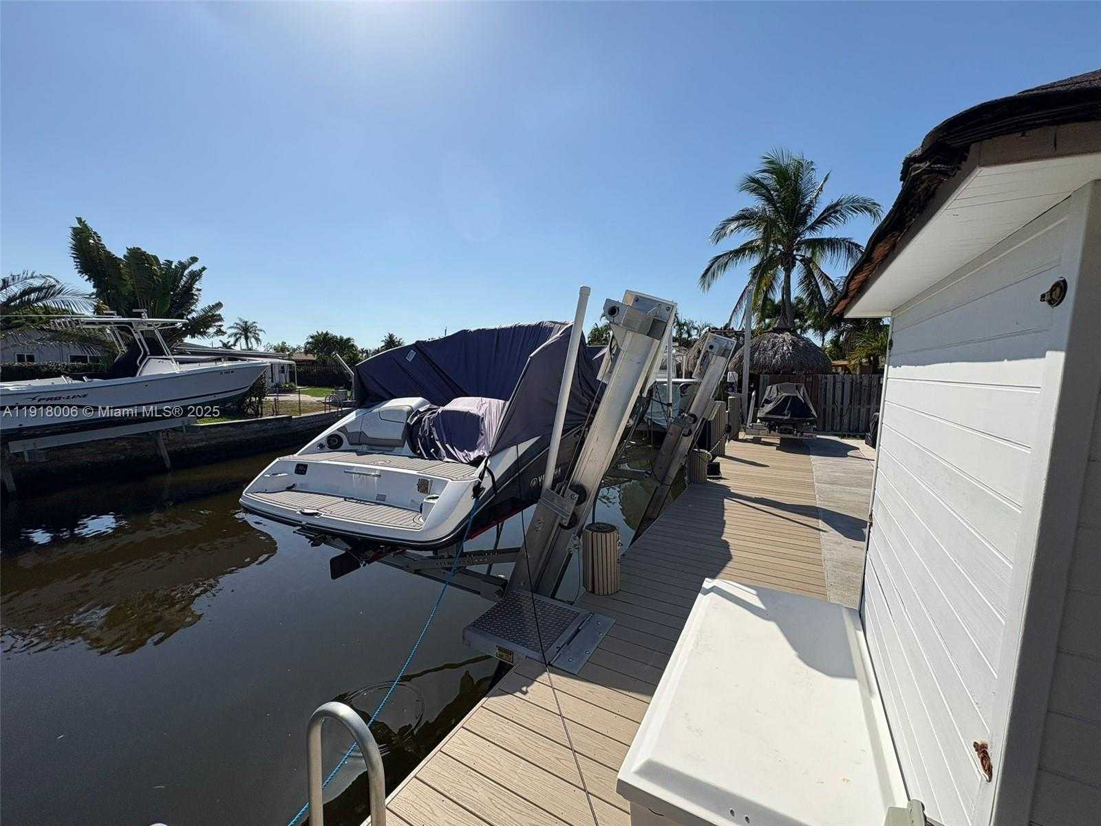 Small Image of 963 NAUTILUS ISLE, Dania Beach Number 10
