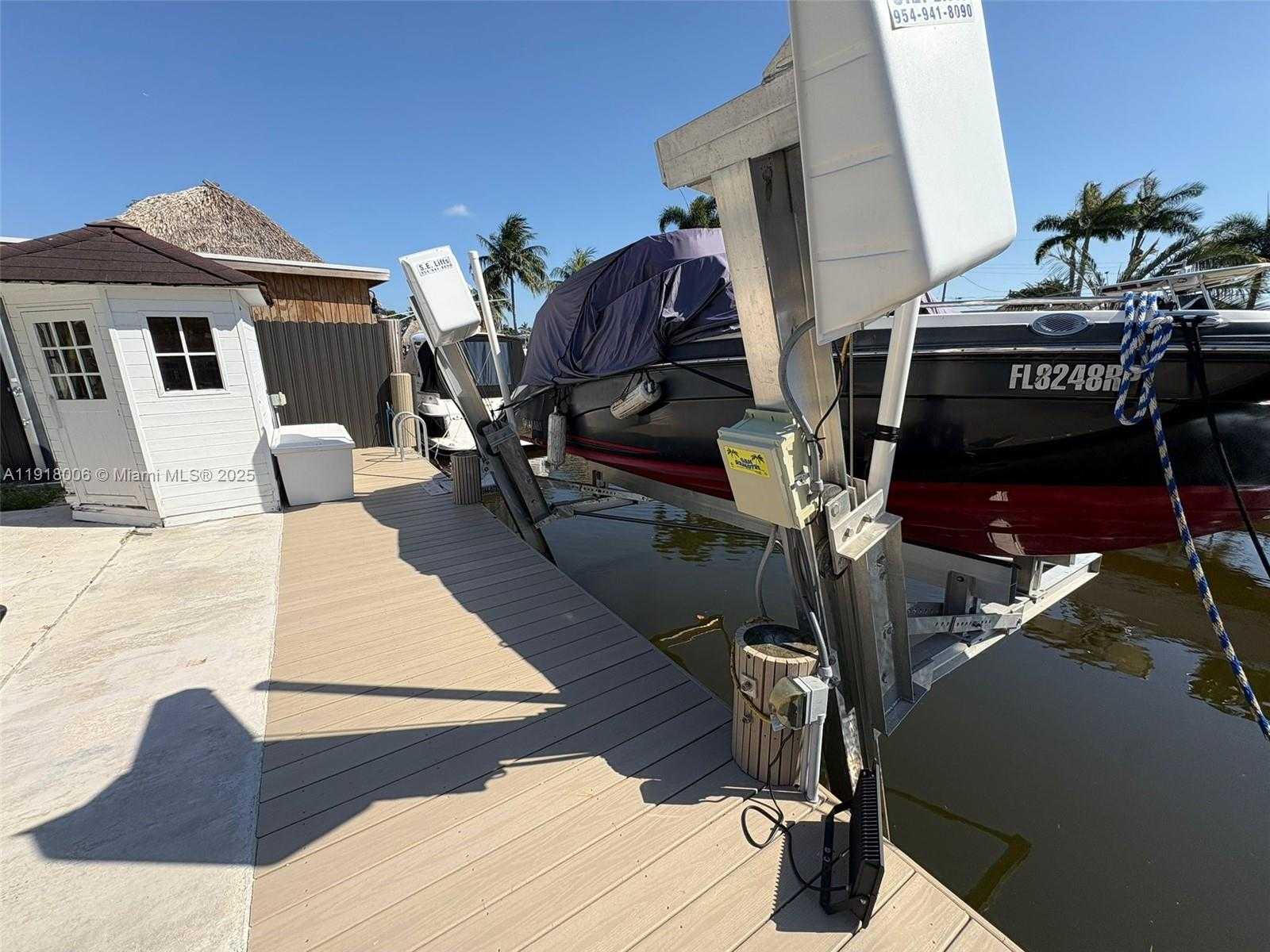 Small Image of 963 NAUTILUS ISLE, Dania Beach Number 16