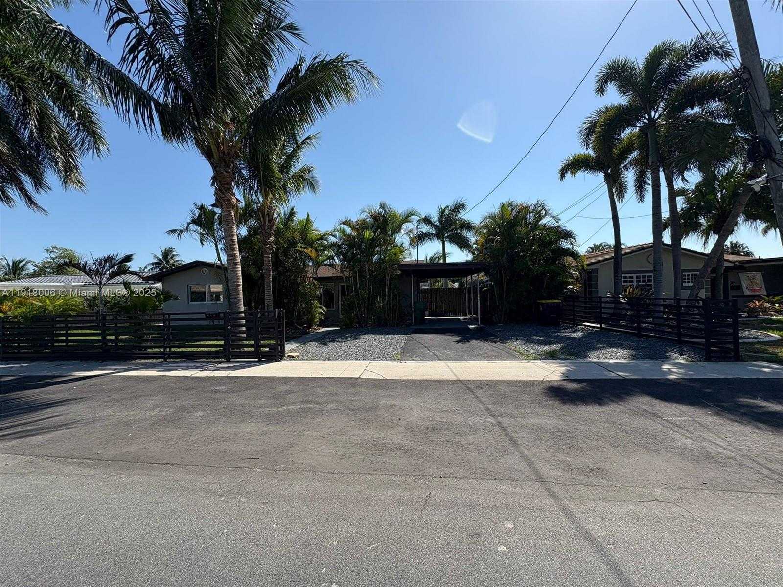 Small Image of 963 NAUTILUS ISLE, Dania Beach Number 17