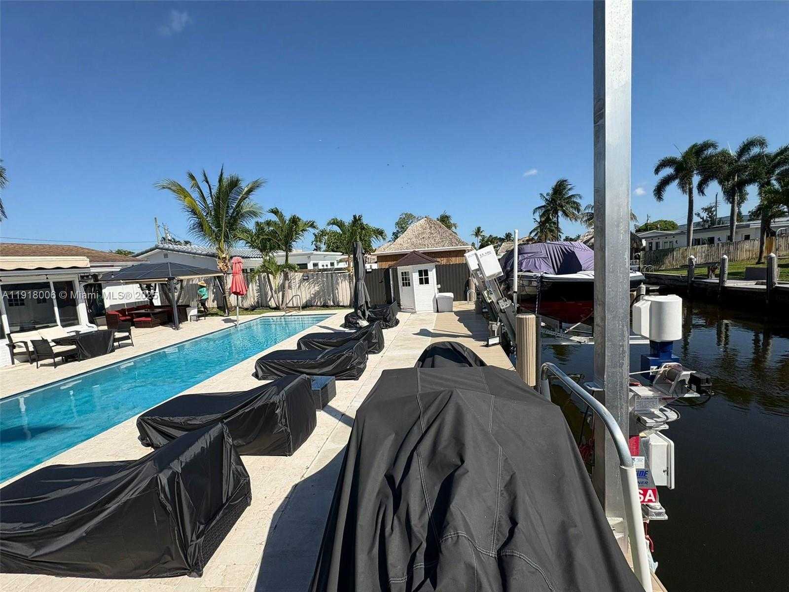 Small Image of 963 NAUTILUS ISLE, Dania Beach Number 19