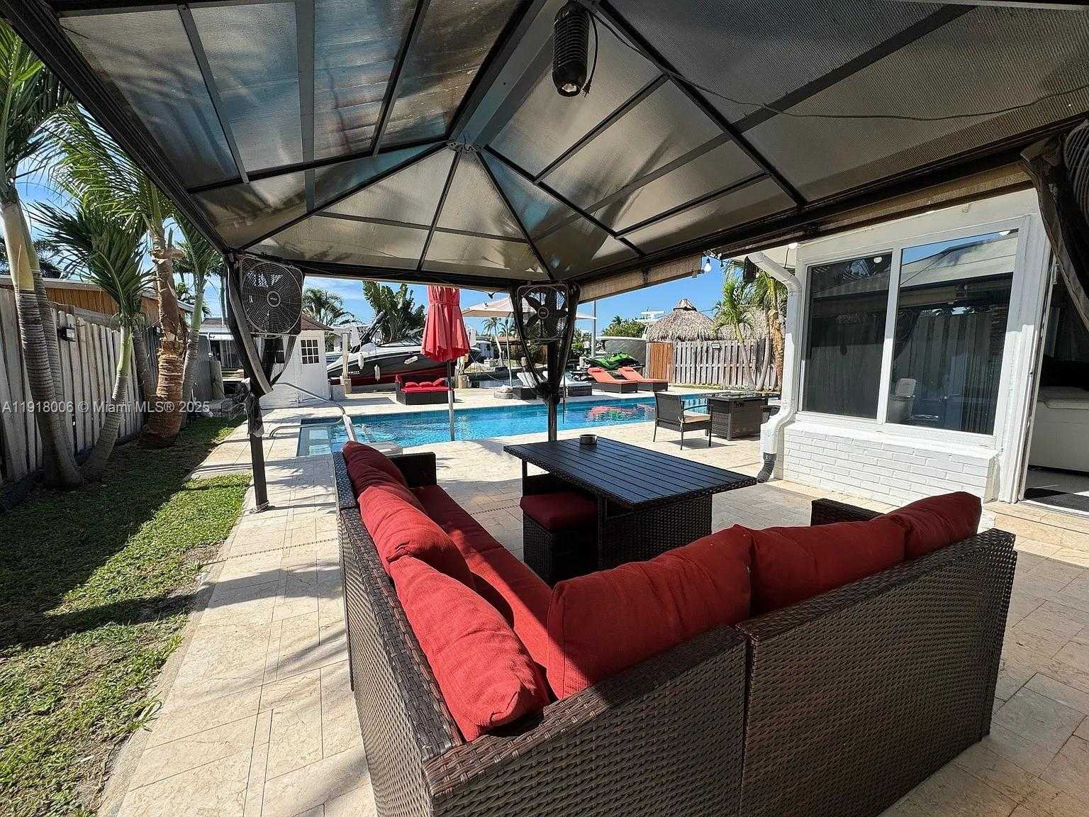 Small Image of 963 NAUTILUS ISLE, Dania Beach Number 23