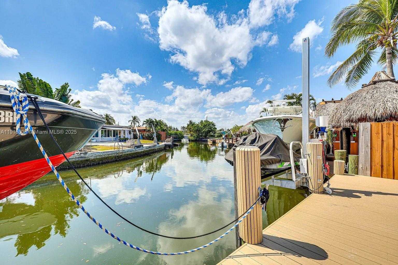 Small Image of 963 NAUTILUS ISLE, Dania Beach Number 27