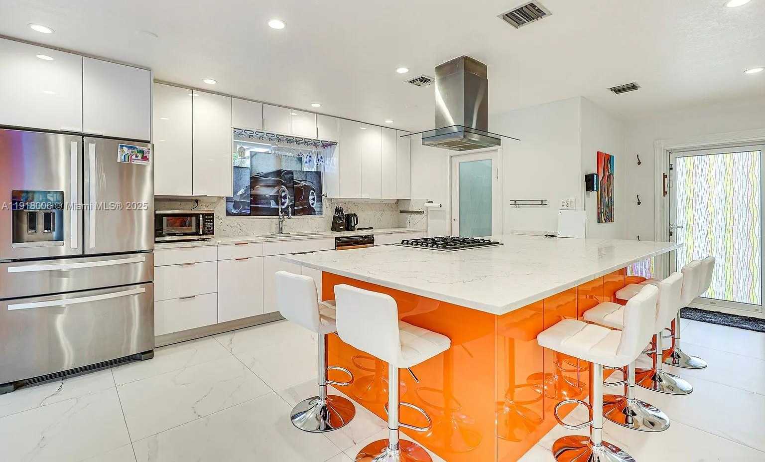 Small Image of 963 NAUTILUS ISLE, Dania Beach Number 28