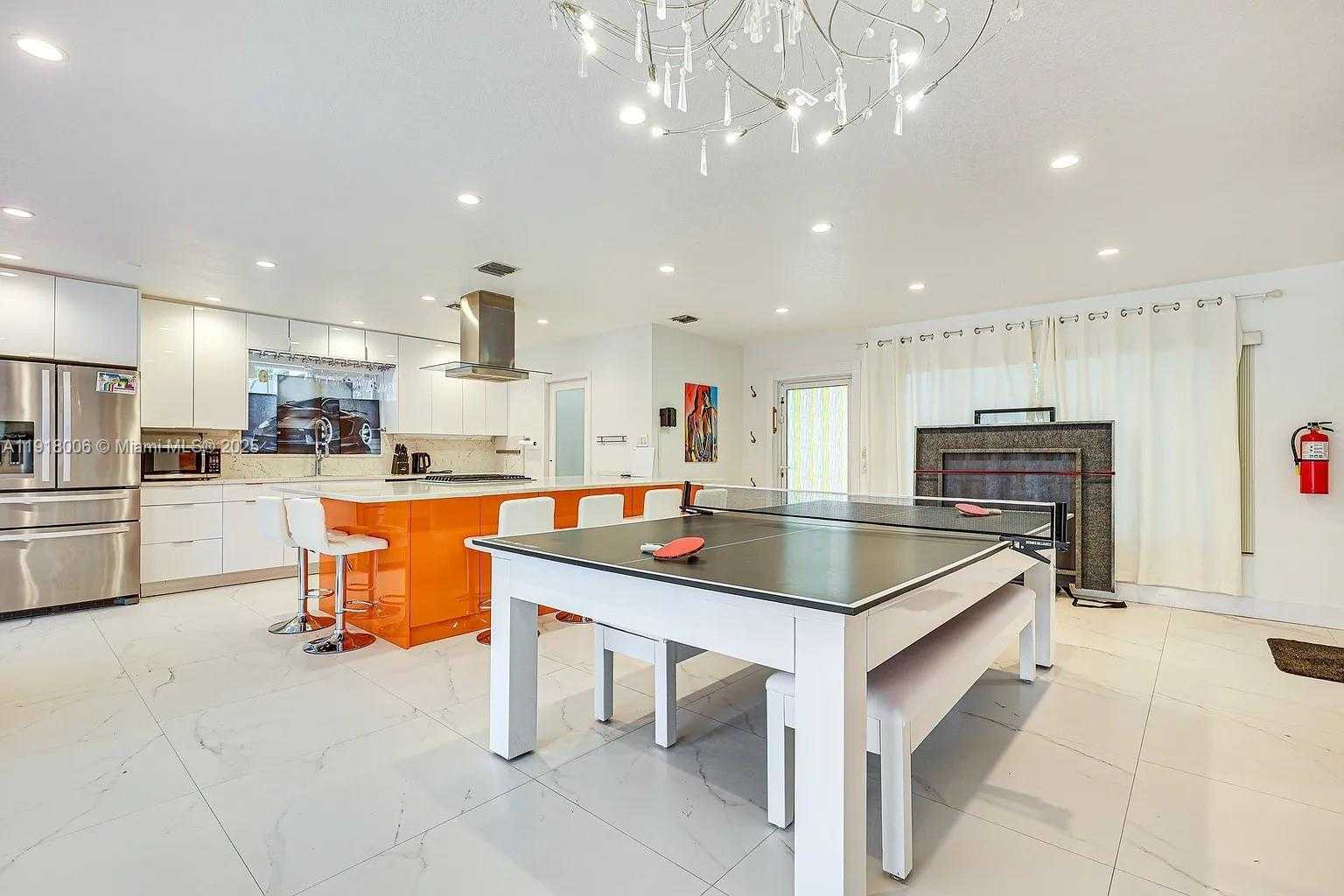 Small Image of 963 NAUTILUS ISLE, Dania Beach Number 32