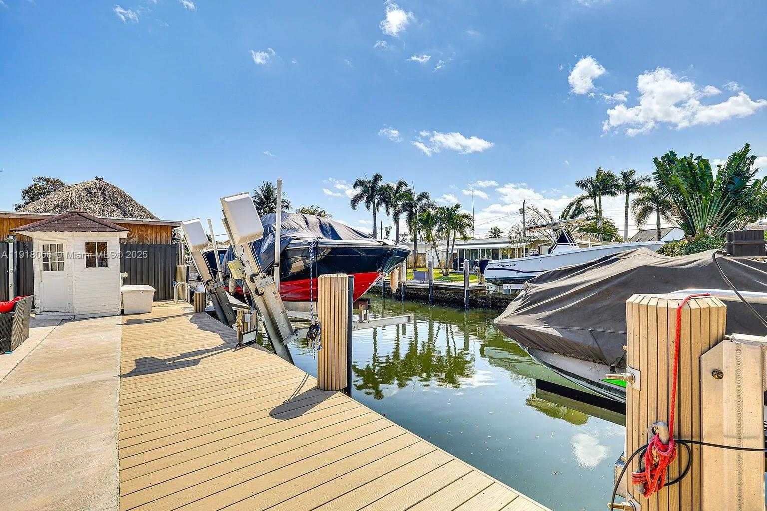 Small Image of 963 NAUTILUS ISLE, Dania Beach Number 34