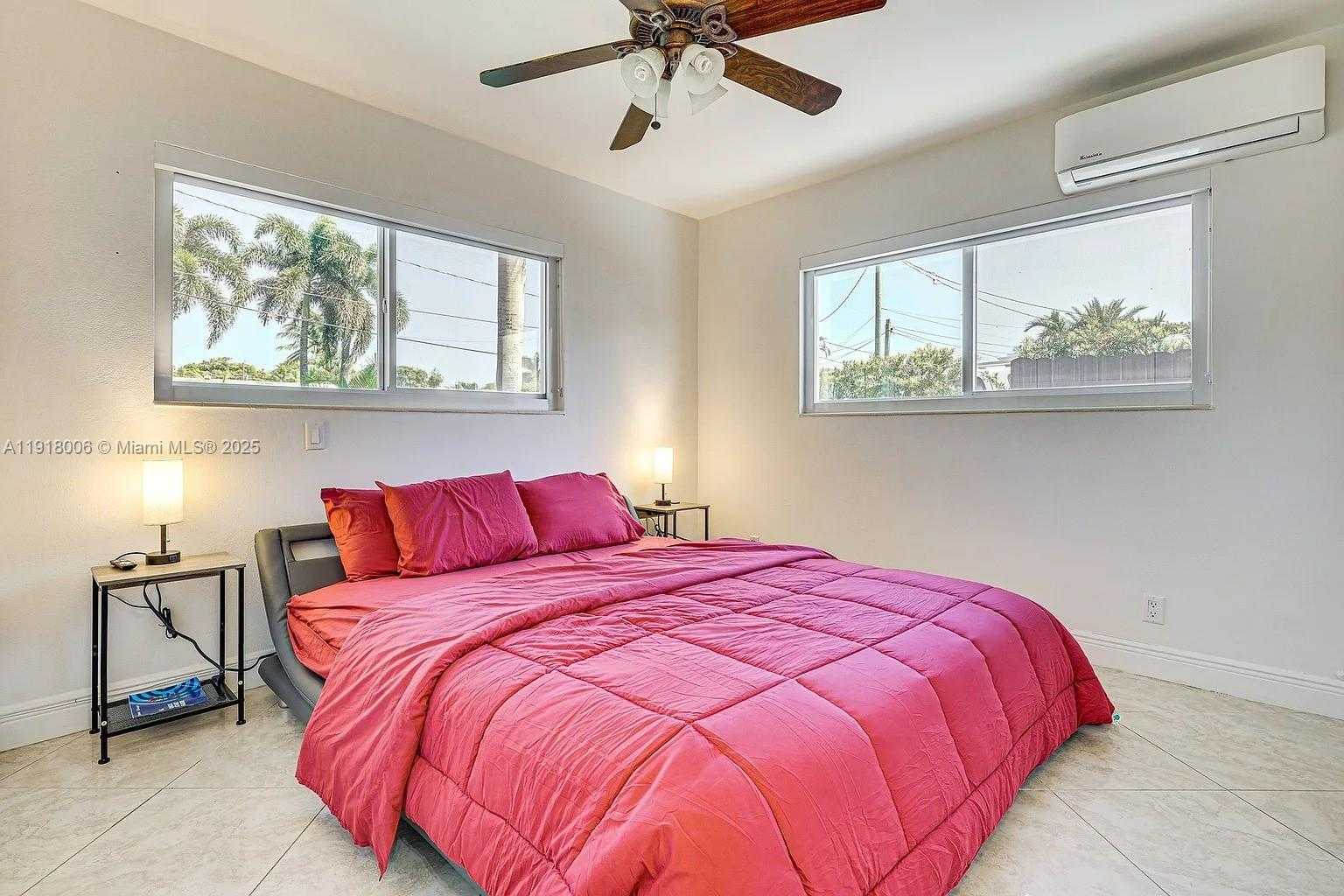 Small Image of 963 NAUTILUS ISLE, Dania Beach Number 38