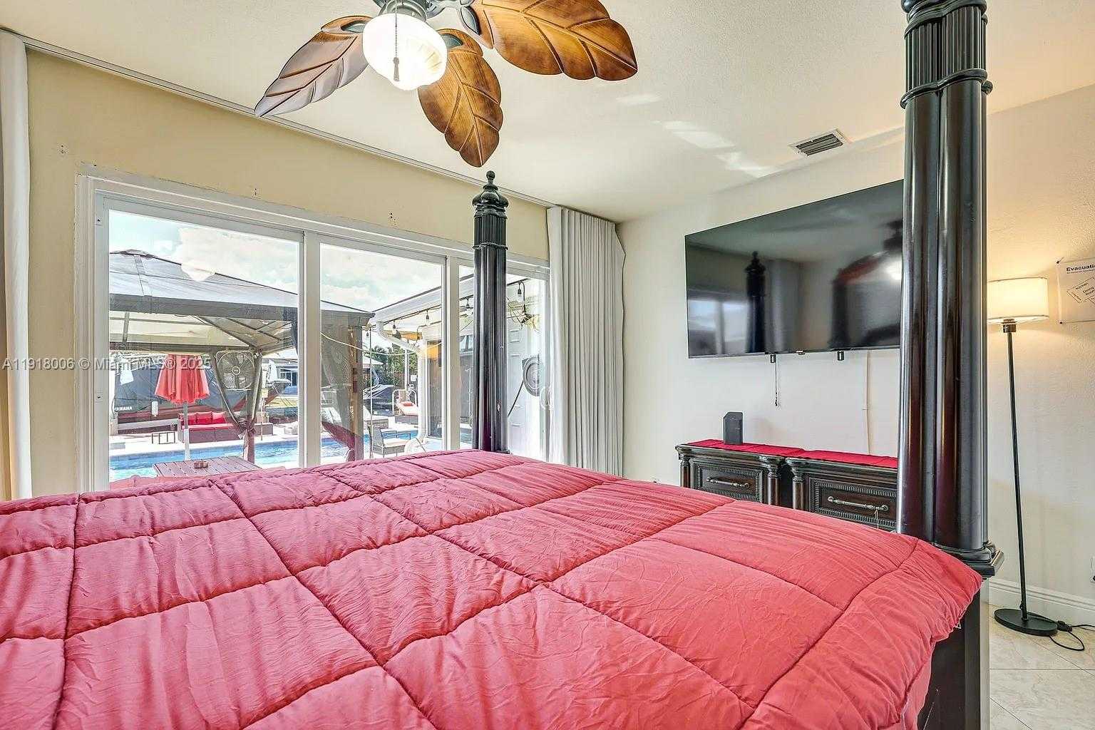 Small Image of 963 NAUTILUS ISLE, Dania Beach Number 40