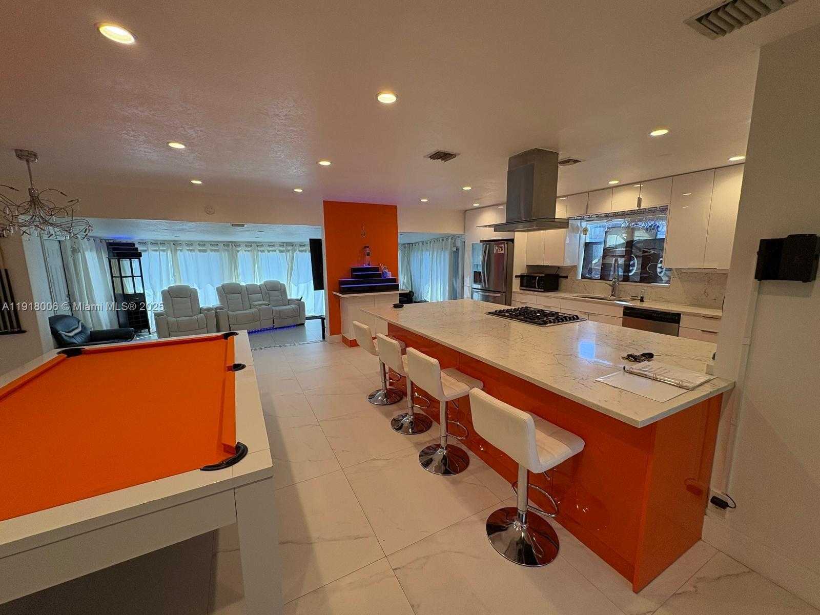 Small Image of 963 NAUTILUS ISLE, Dania Beach Number 5