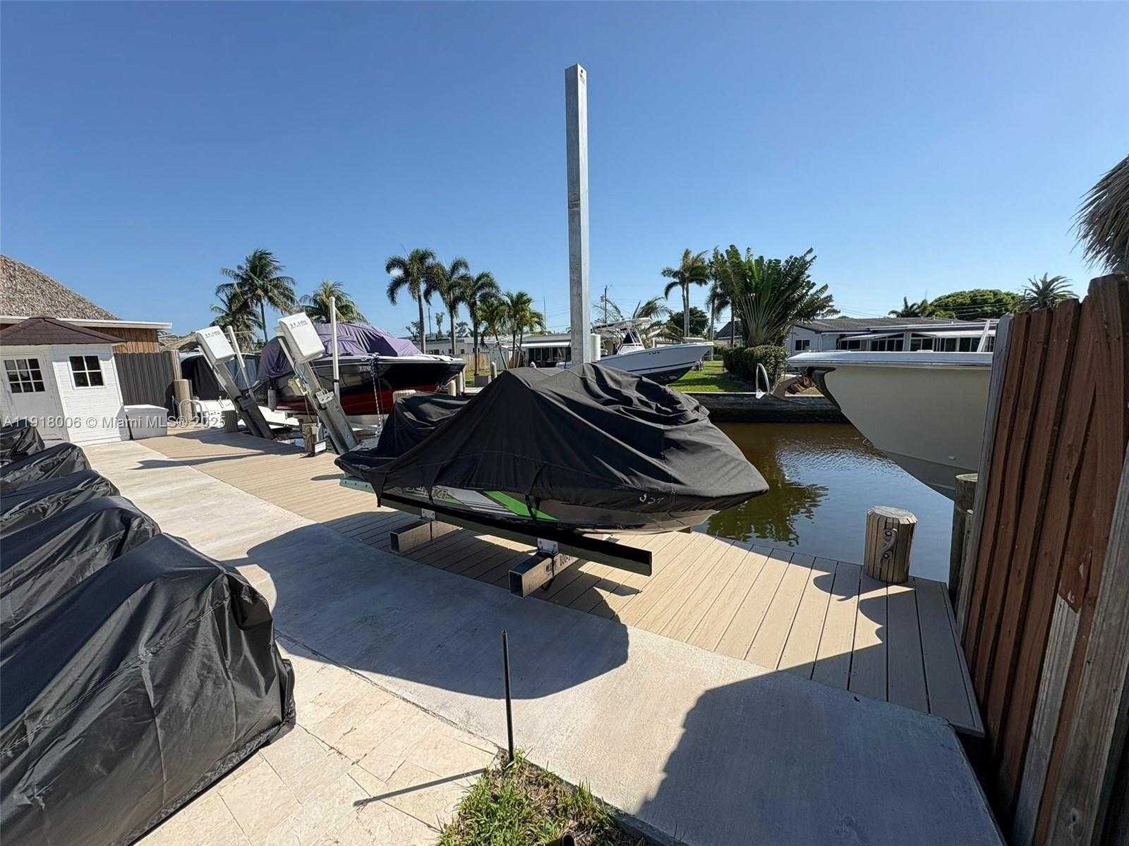 Small Image of 963 NAUTILUS ISLE, Dania Beach Number 7