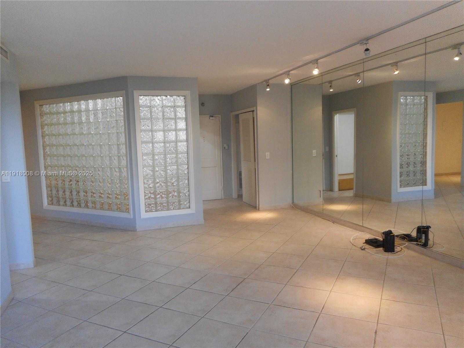 Small Image of 10185 COLLINS AVE #1002, Bal Harbour Number 15