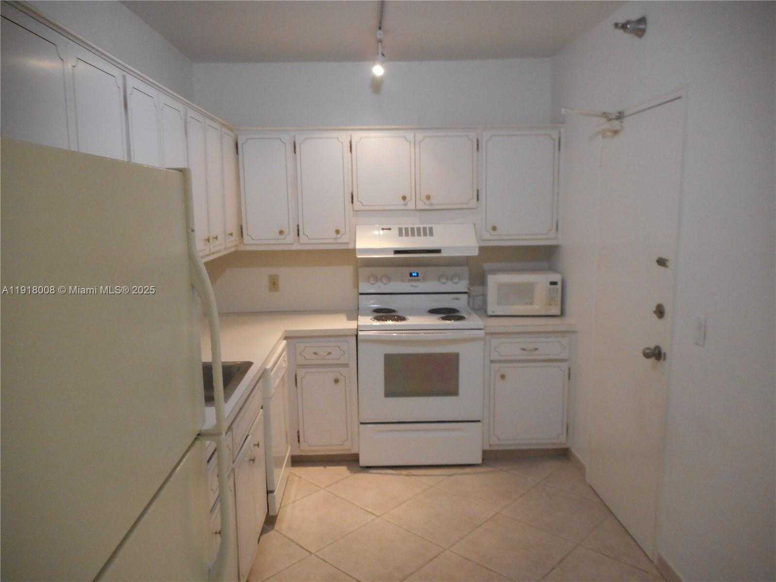 Small Image of 10185 COLLINS AVE #1002, Bal Harbour Number 17