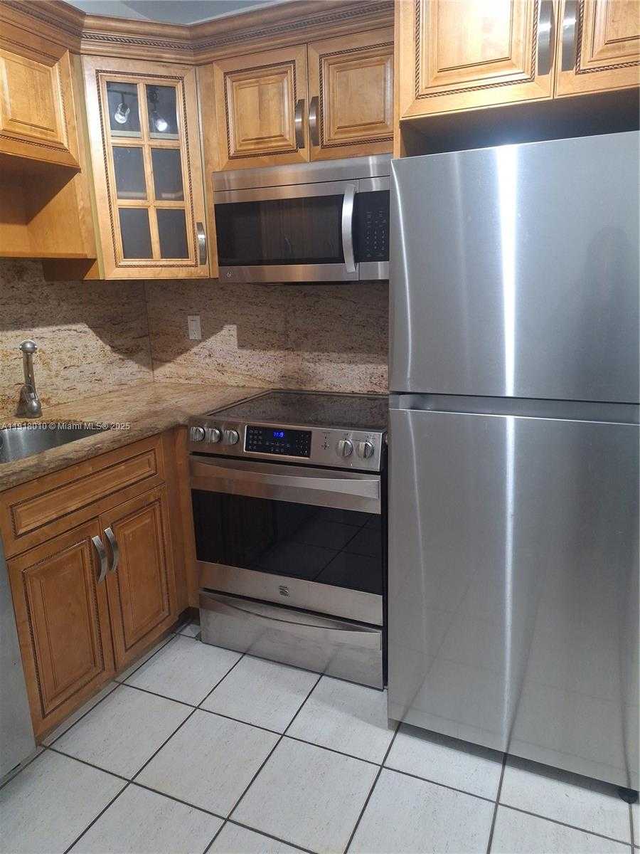 Small Image of 201 180TH DR #205, Sunny Isles Beach Number 13