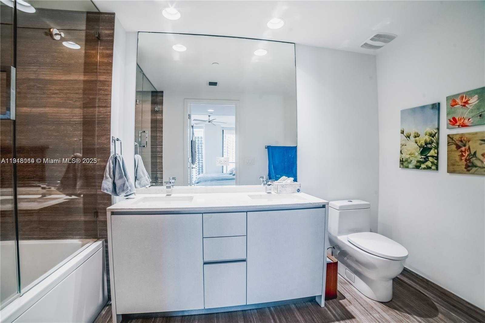 Small Image of 1010 BRICKELL AVE #2611, Miami Number 12