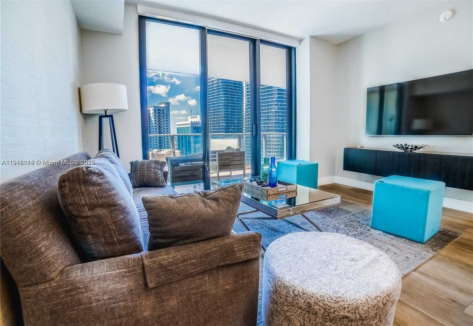 Small Image of 1010 BRICKELL AVE #2611, Miami Number 7