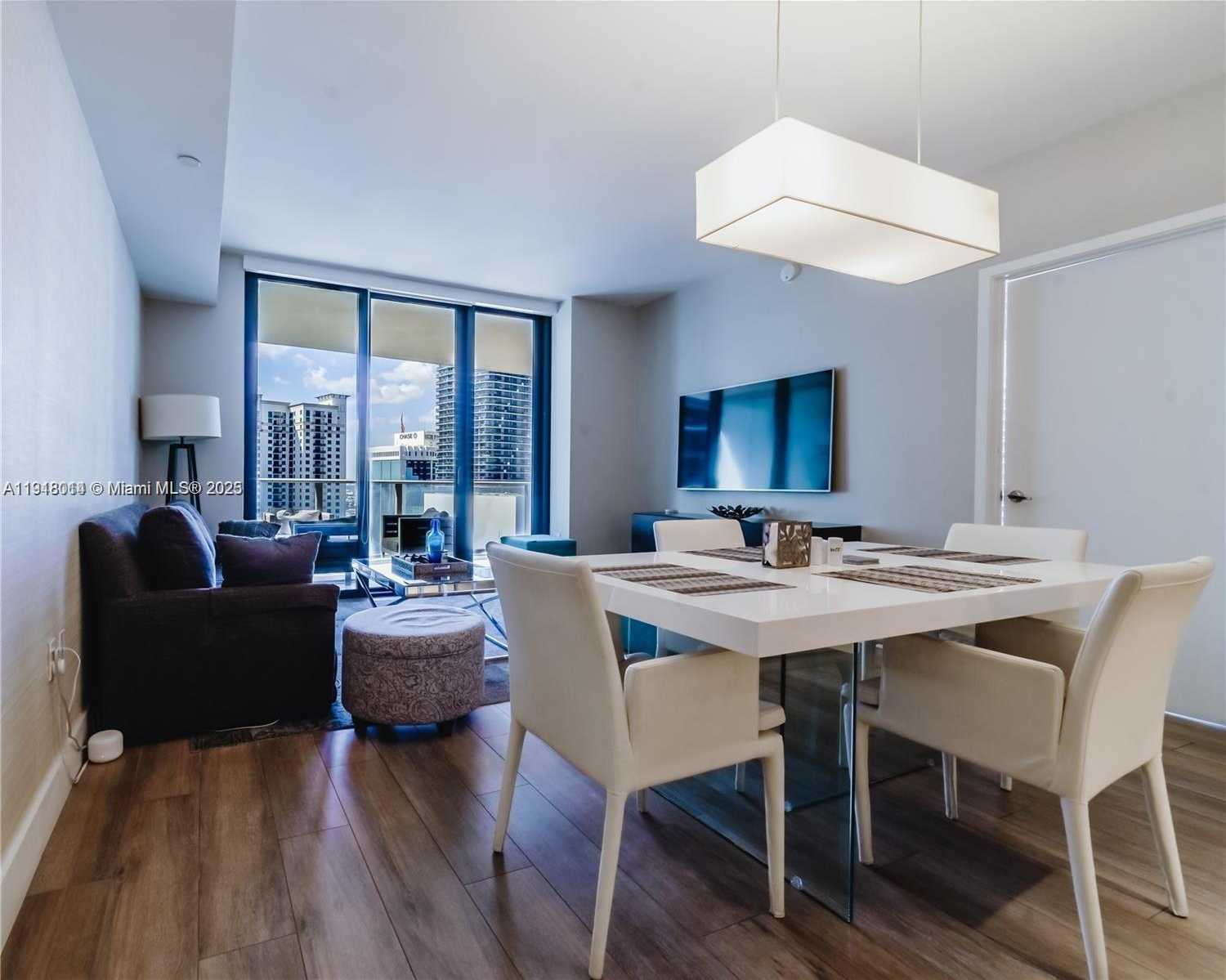 Small Image of 1010 BRICKELL AVE #2611, Miami Number 9