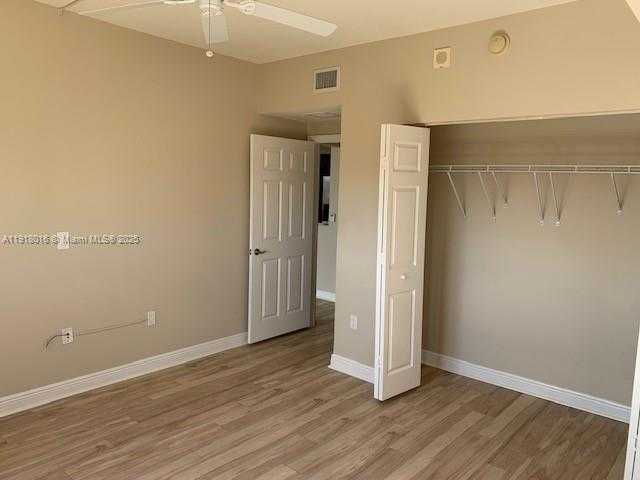 Small Image of 888 SOUTH DOUGLAS RD #1010, Coral Gables Number 6