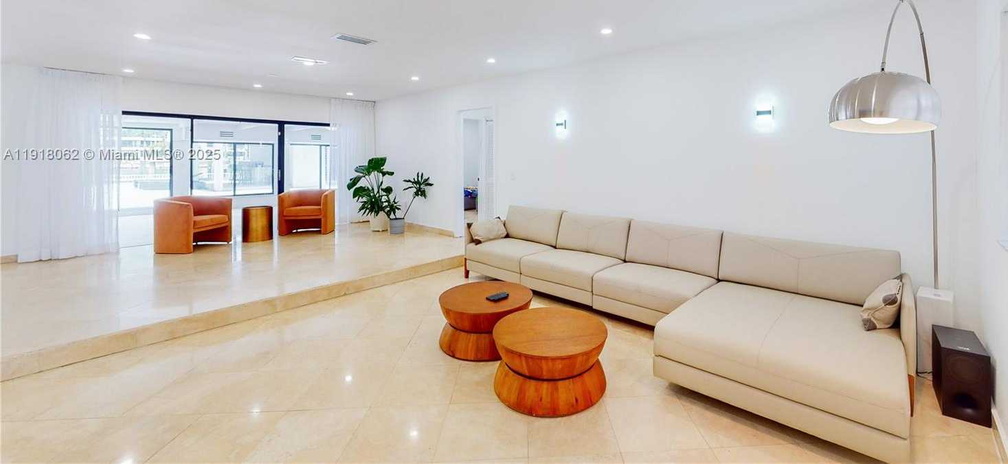 Small Image of 19140 NORTH BAY RD, Sunny Isles Beach Number 14