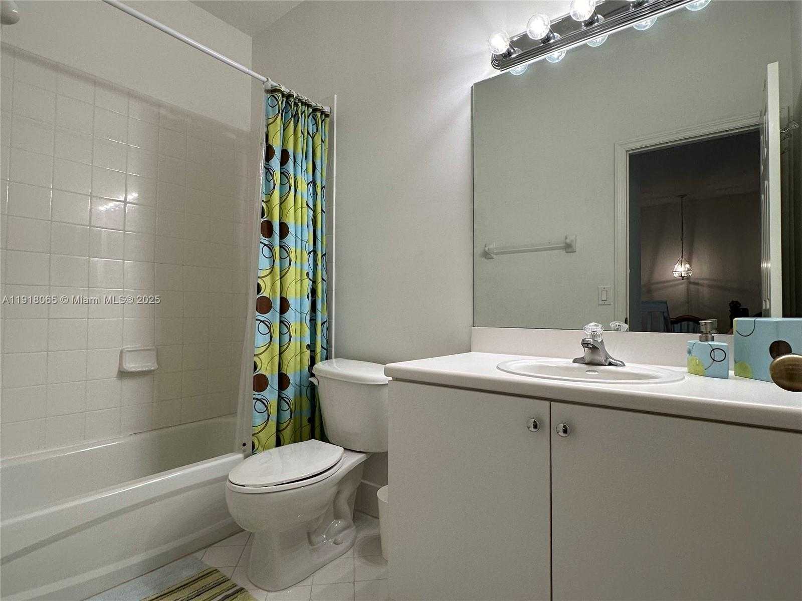 Small Image of 13261 SOUTH WEST 127TH CT, Miami Number 16