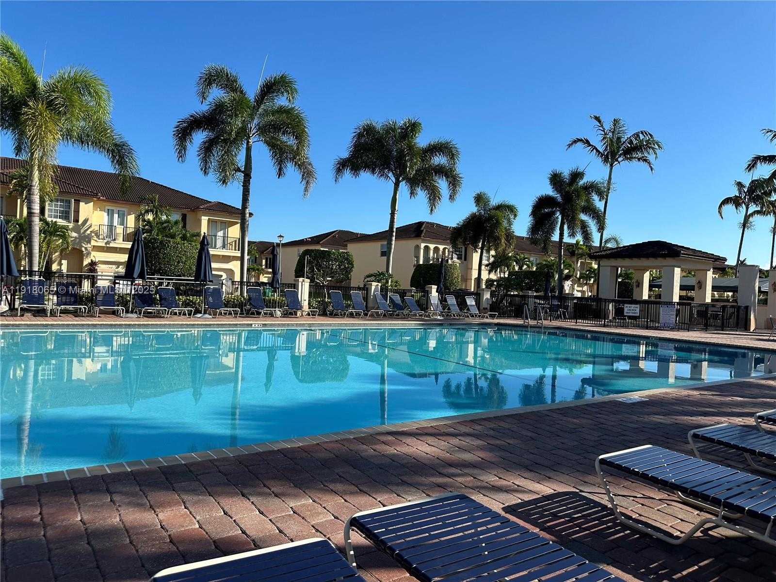 Small Image of 13261 SOUTH WEST 127TH CT, Miami Number 22