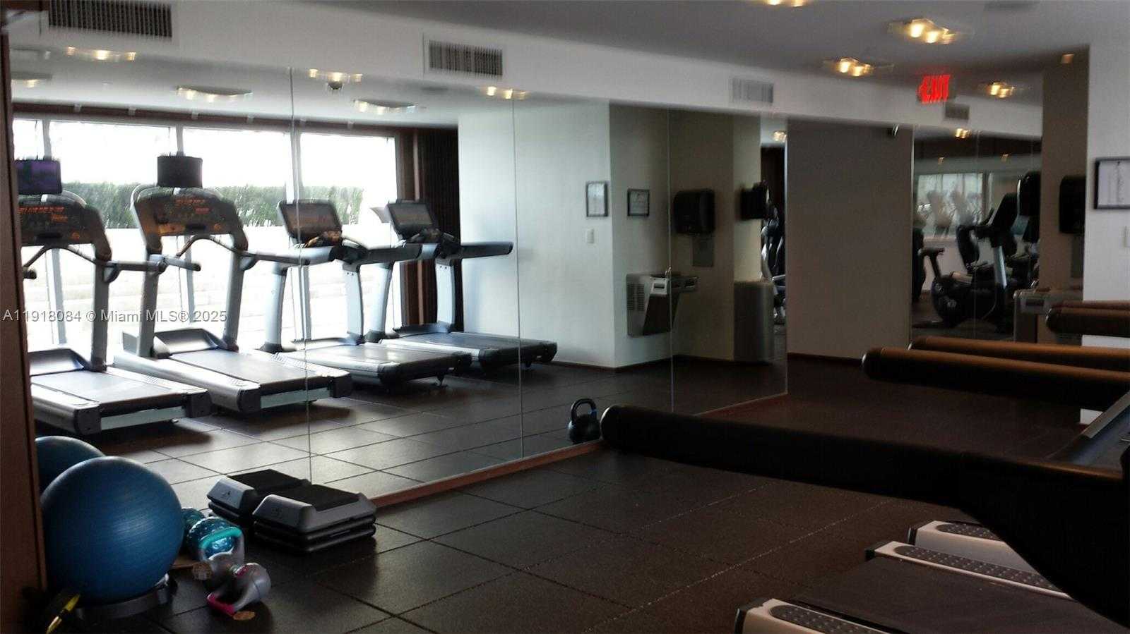 Small Image of 325 SOUTH BISCAYNE BLVD #921, Miami Number 15