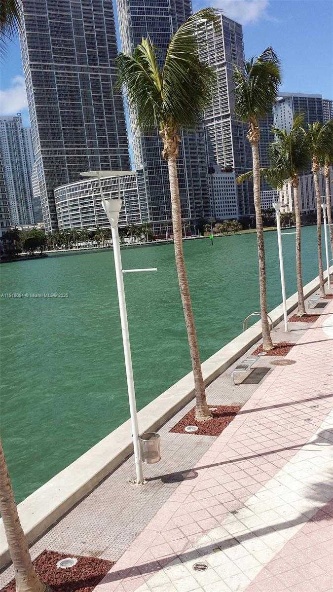 Small Image of 325 SOUTH BISCAYNE BLVD #921, Miami Number 27