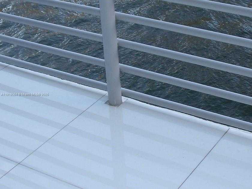 Small Image of 325 SOUTH BISCAYNE BLVD #921, Miami Number 3