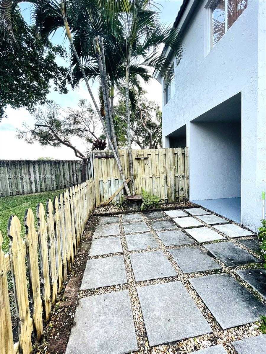 Small Image of 14105 SOUTH WEST 120TH CT #2-16, Miami Number 19