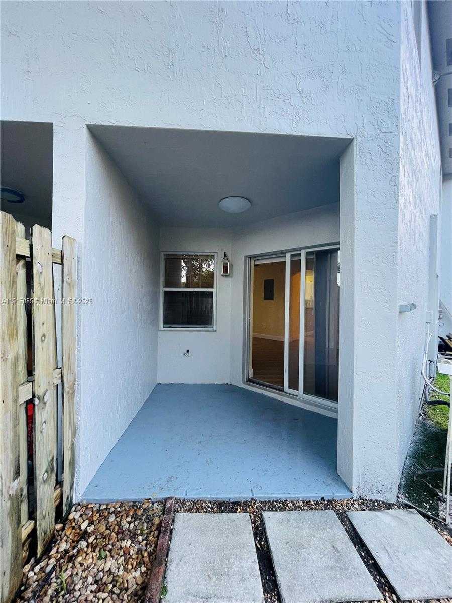 Small Image of 14105 SOUTH WEST 120TH CT #2-16, Miami Number 20