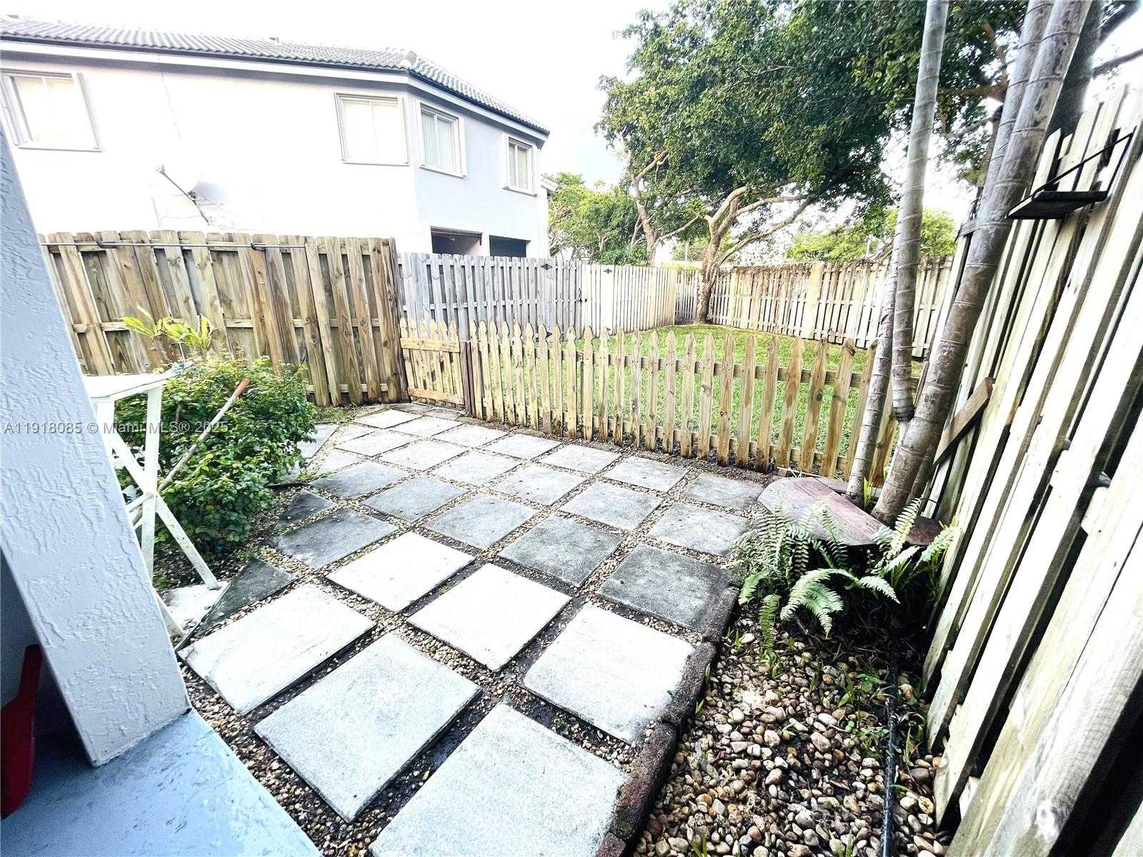 Small Image of 14105 SOUTH WEST 120TH CT #2-16, Miami Number 21