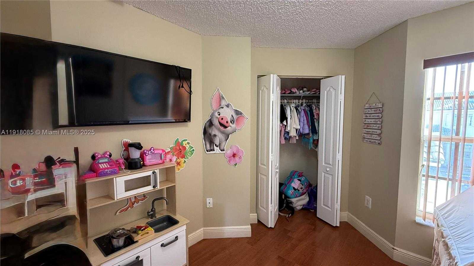 Small Image of 14105 SOUTH WEST 120TH CT #2-16, Miami Number 9