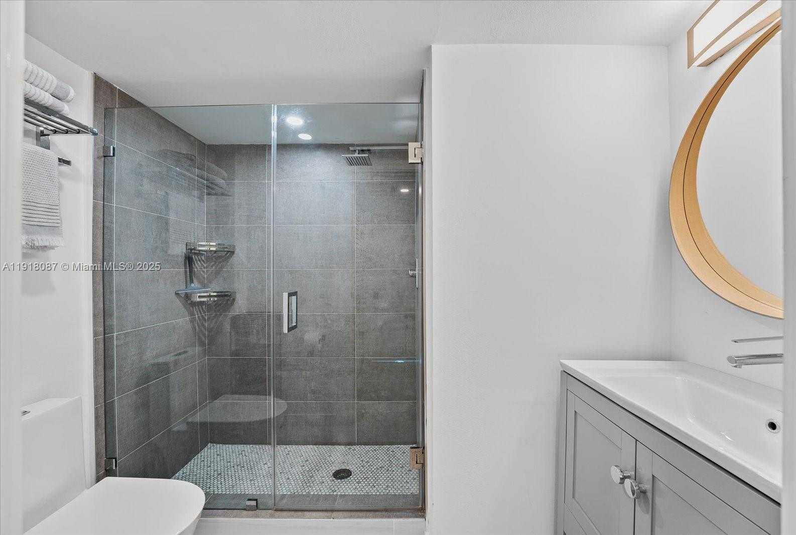 Small Image of 90 ALTON RD #2703, Miami Beach Number 12