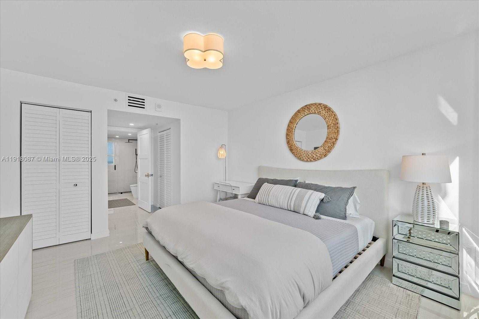 Small Image of 90 ALTON RD #2703, Miami Beach Number 14
