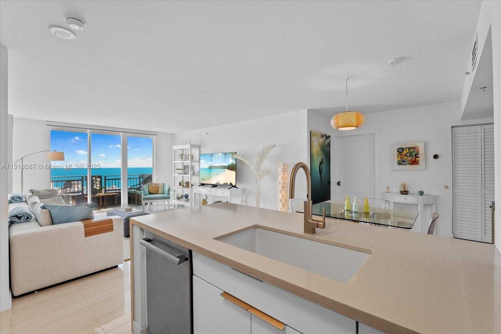 Small Image of 90 ALTON RD #2703, Miami Beach Number 7