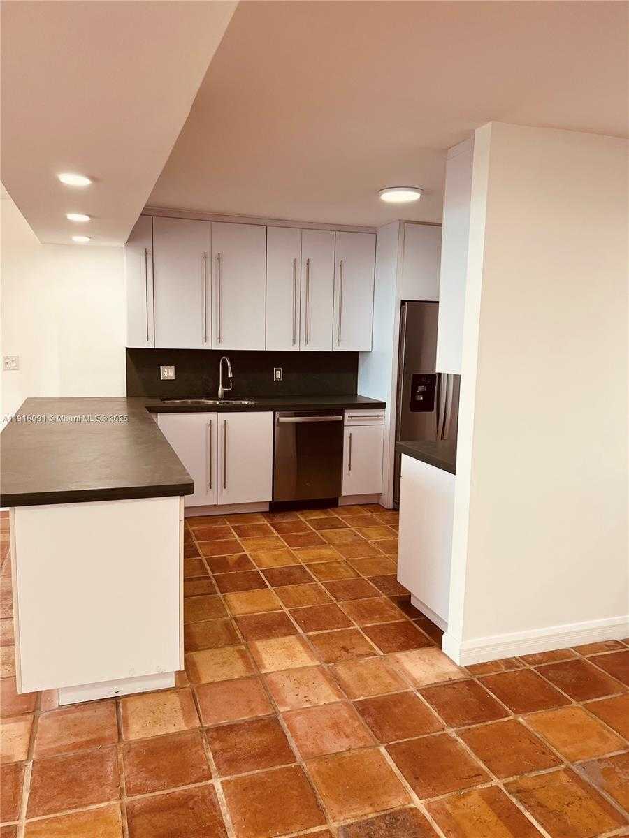 Small Image of 1 GROVE ISLE DR #A405, Miami Number 12