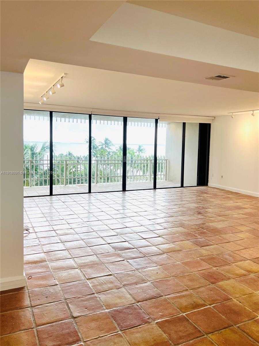 Small Image of 1 GROVE ISLE DR #A405, Miami Number 15