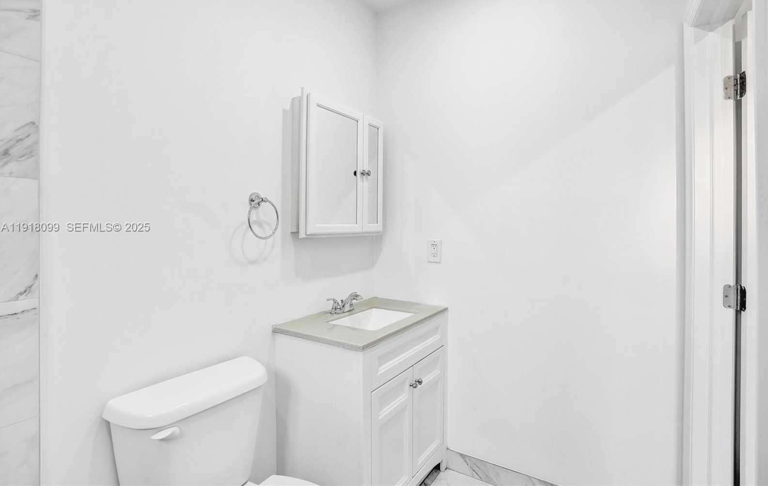 Imagen de Pequeño Objeto