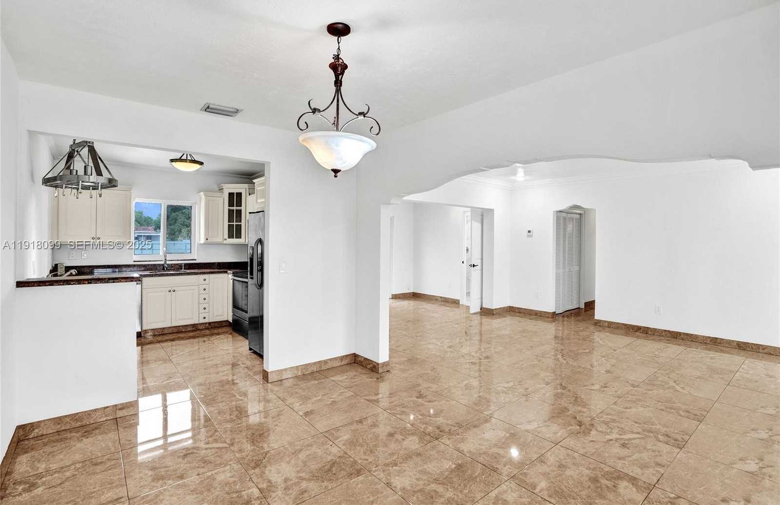 Imagen de Pequeño Objeto