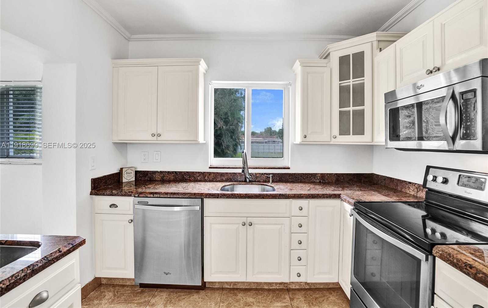 Imagen de Pequeño Objeto