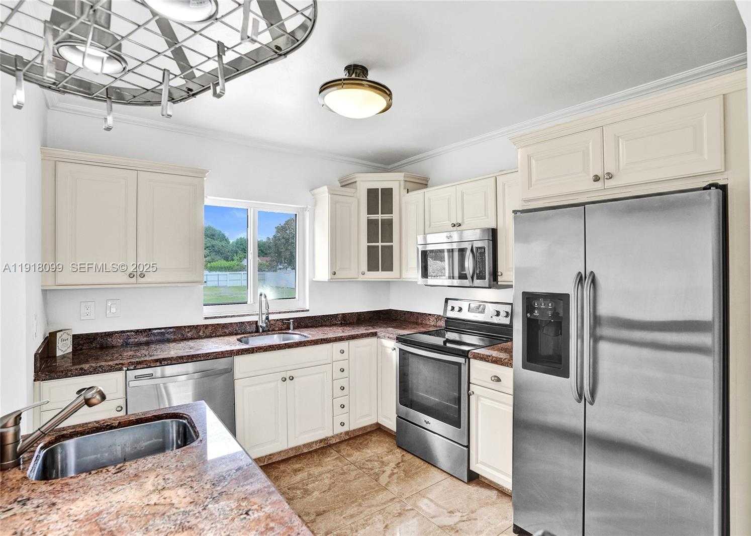 Imagen de Pequeño Objeto