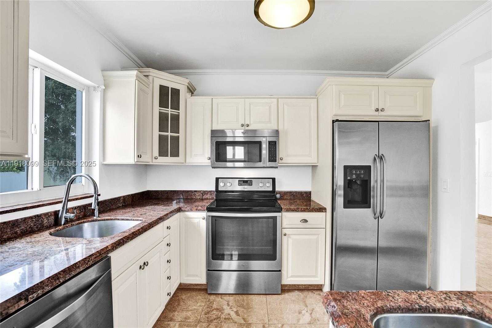 Imagen de Pequeño Objeto