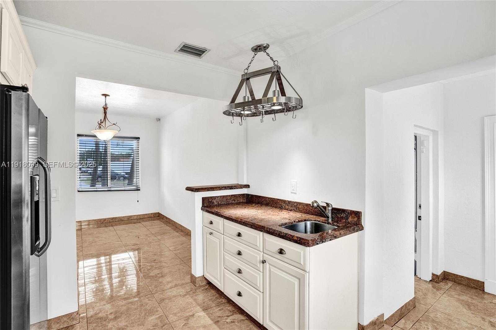 Imagen de Pequeño Objeto