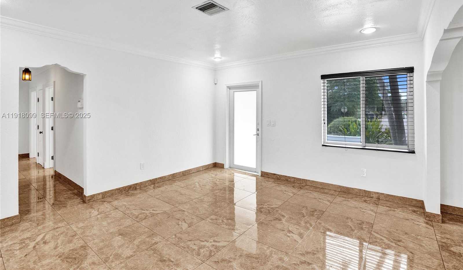 Imagen de Pequeño Objeto