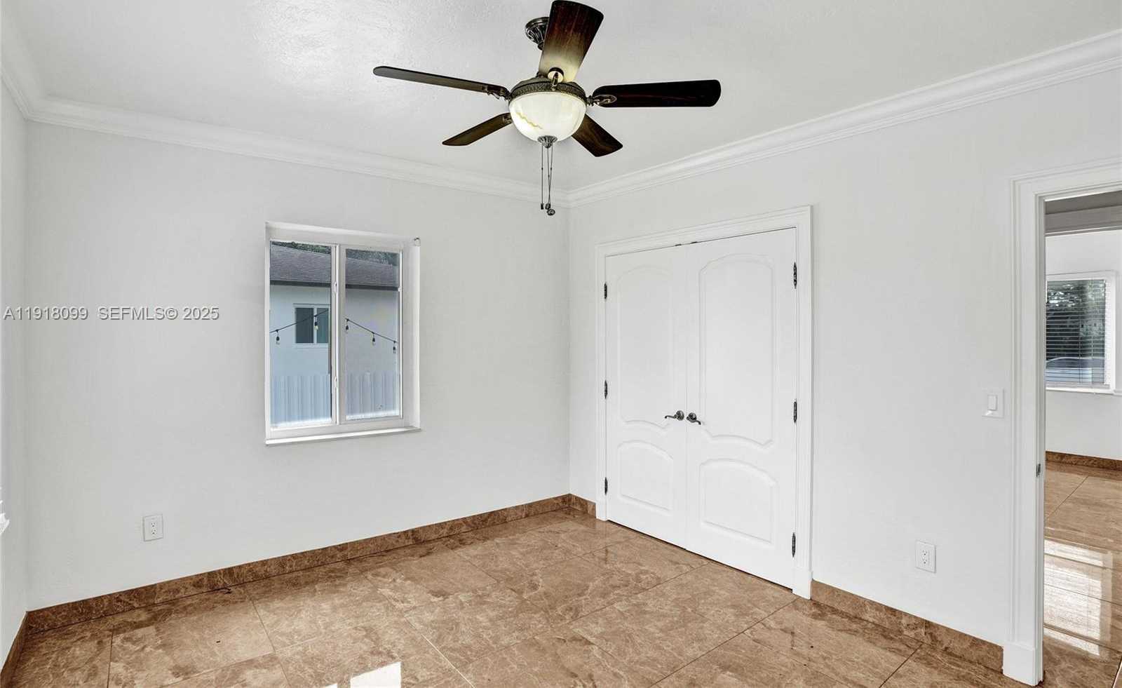 Imagen de Pequeño Objeto