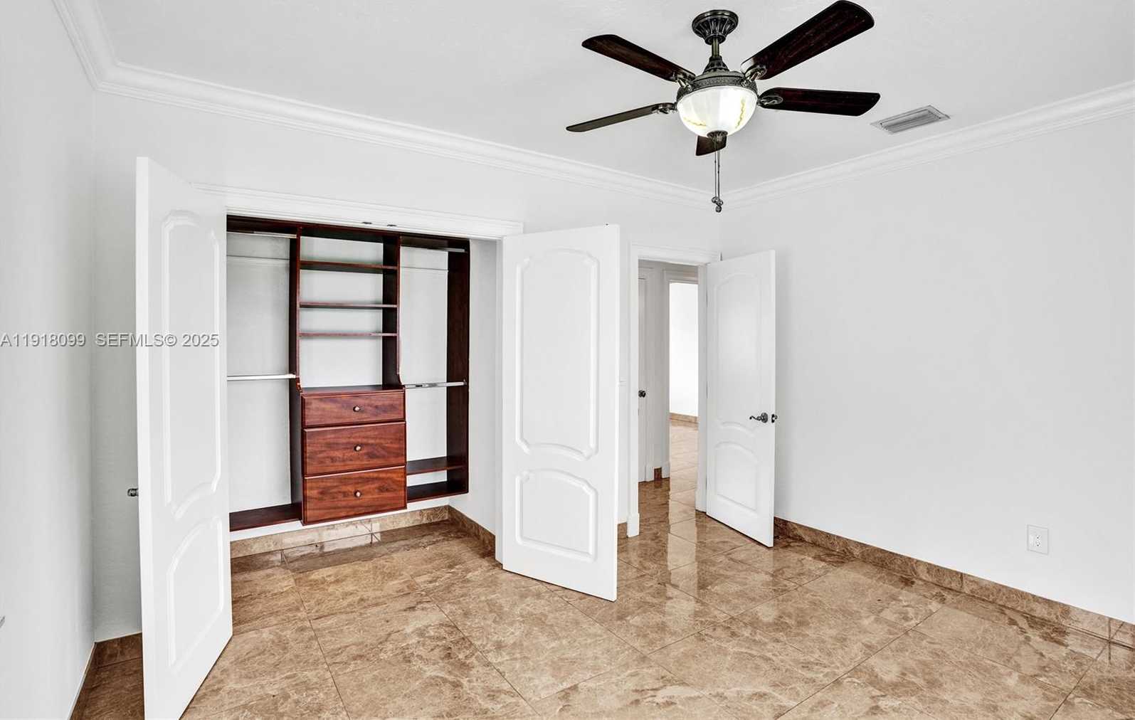 Imagen de Pequeño Objeto