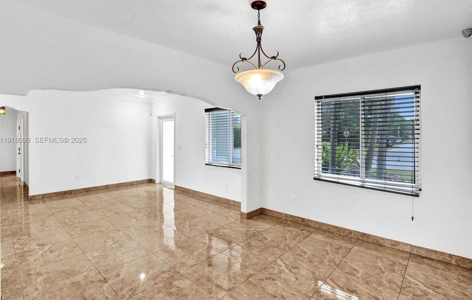 Imagen de Pequeño Objeto