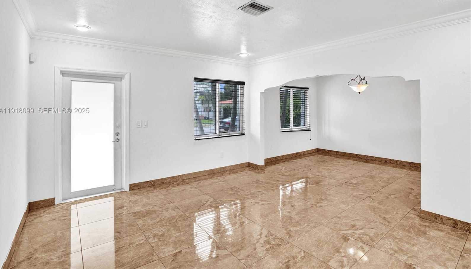 Imagen de Pequeño Objeto