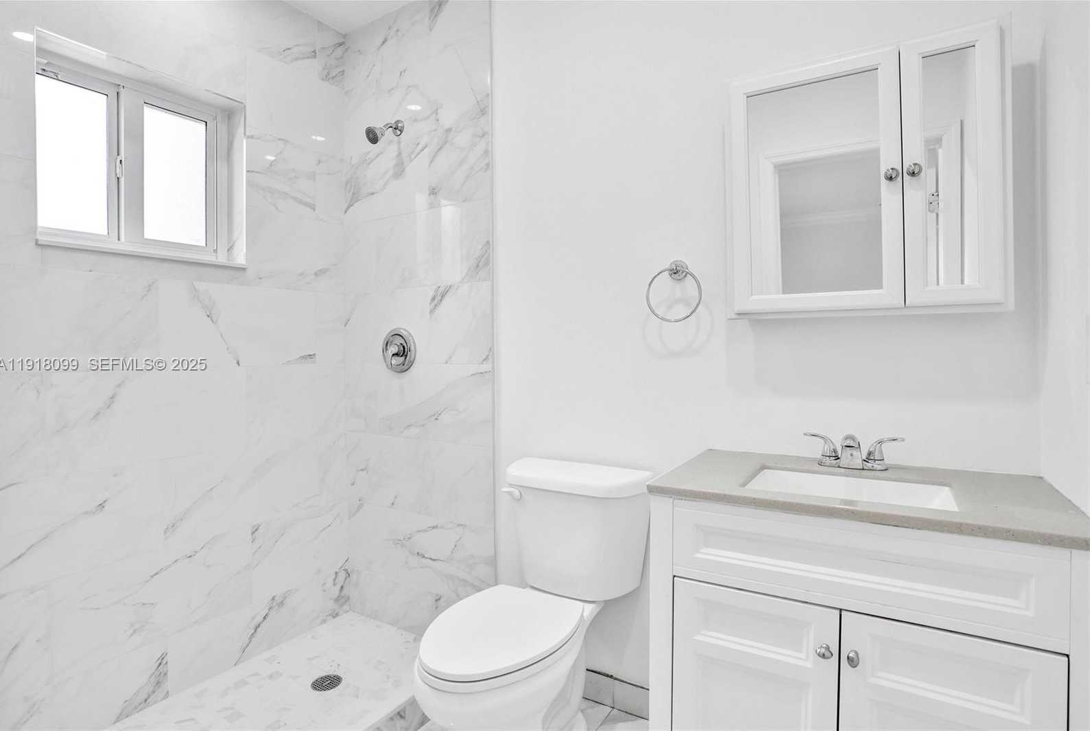 Imagen de Pequeño Objeto