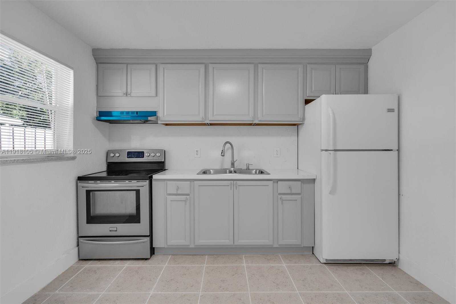 Small Image of 124 SOUTH EAST 2ND TER #1-2, Hallandale Beach Number 10